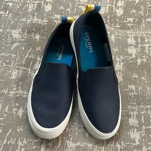 Sperry Shoes Women, Color Blue, US Size 6 US - EUC